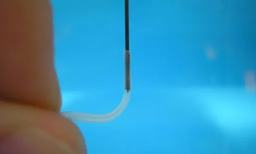 csepp úszó rögzítése szilikonnal