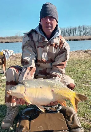 ponty-fogas-apagy-horgaszto