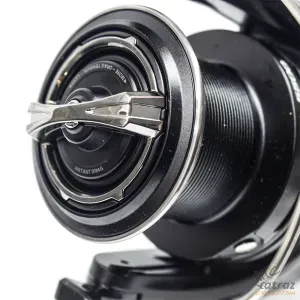 Shimano Medium Baitrunner XTB LC Nyeletőfékes Távdobó Orsó