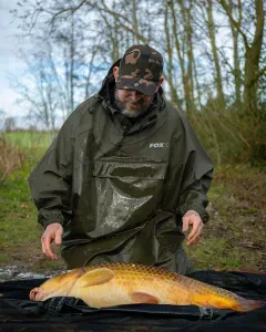 Fox Khaki Poncho – 100% Vízálló Horgász Esőruha