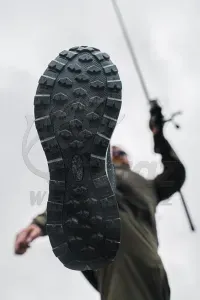 Korda Drykore Trainer Black 25K – Vízálló Horgász Cipő