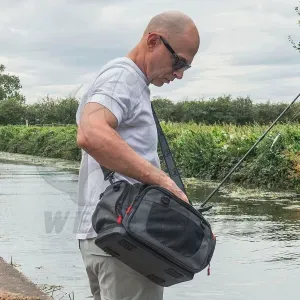 Fox Rage Medium Lure Carryall 2026 - Fox Rage Közepes Pergető Táska