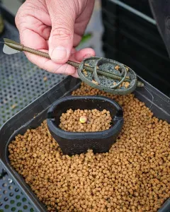 Matrix Method Feeder 45g XL Distance - Távdobó Method Kosár