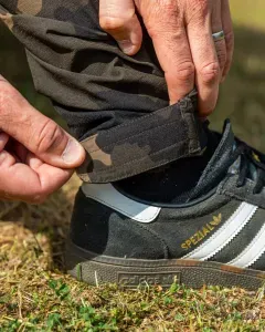 Korda Original Kombats Dark Kamo M - Korda Camo Kombat Nadrág