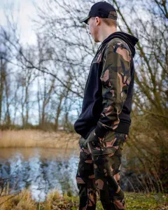 Fox Camo Kapucnis Pulóver Méret: 2XL - Fox LW Black/Camou Split Zip Hoody