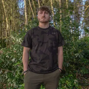 Avid Distortion Camo T-Shirt Méret: 2XL - Avid Carp Horgász Póló