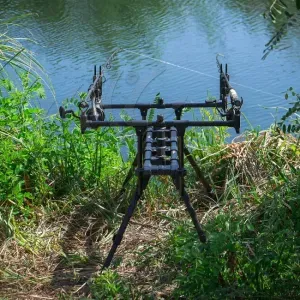 Carp Academy Deluxe Rod Pod + 2db Ajándék Bottartó Fej