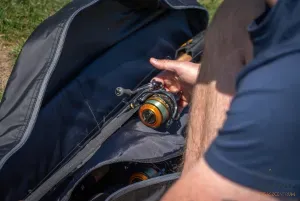 Team Guru 2 Rod Holdall - Guru 2 Botos Feeder Merev Bottáska