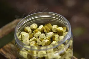 Dynamite Baits Durable Hybridz 8mm – Garlic/Sweetcorn Horogcsali