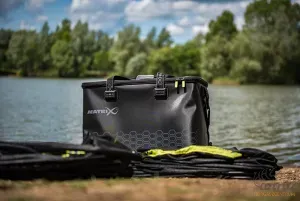 Matrix XL-es Száktartó Táska - Matrix Ethos XL EVA Net Bag