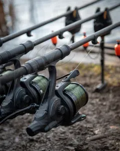 Fox EOS 12000 FS - Fox Nyeletőfékes Orsó