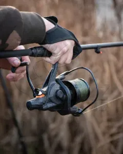 Fox EOS 12000 FS - Fox Nyeletőfékes Orsó