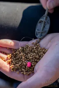 Matrix X7 Carp Method Eyed Barbless Horog: 16 - Matrix Method Feeder Horog