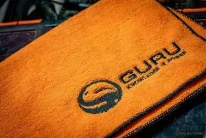 Guru Microfibre Towel - Mikroszálas Kéztörlő