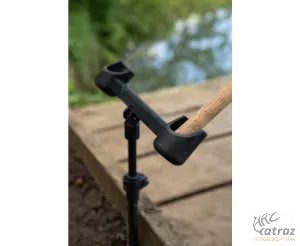 Korum Adjustable Butt Cup Buzz Bar - Korum Dönthető Kereszttartó Beépített Bottartókkal